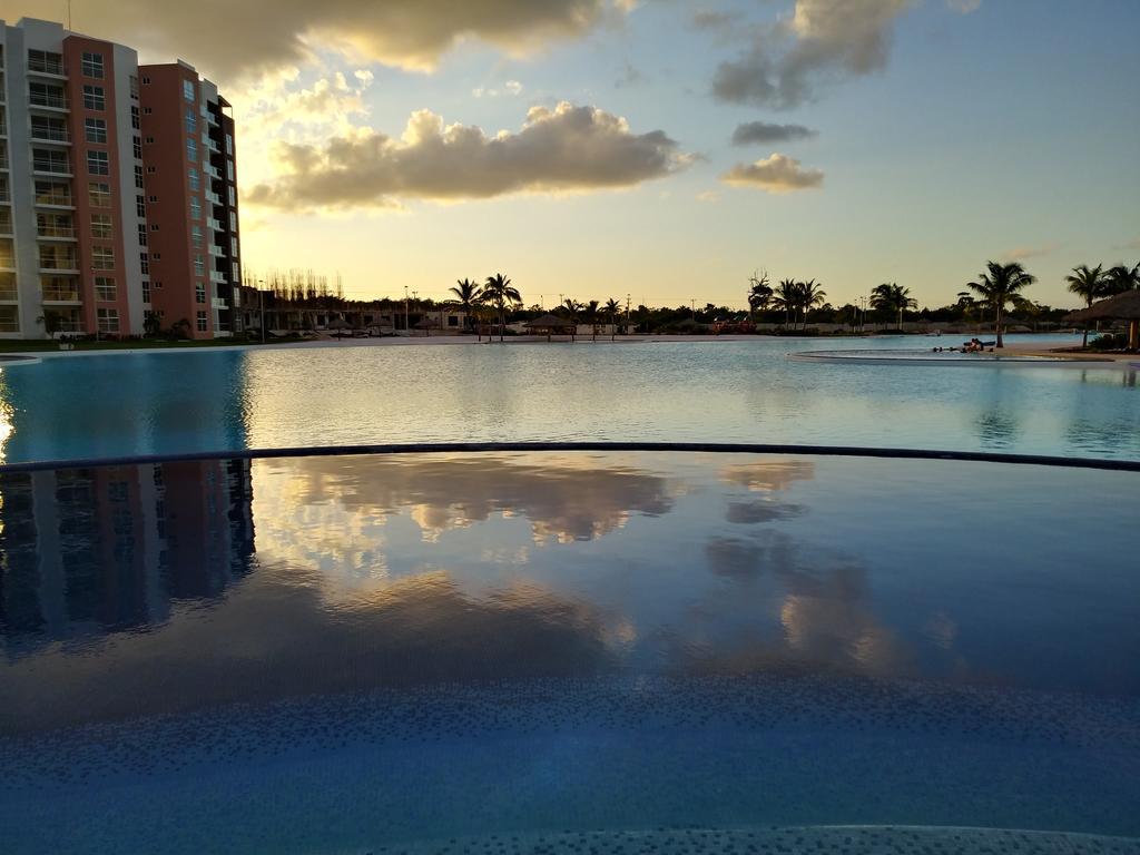 Dreams Lagoon